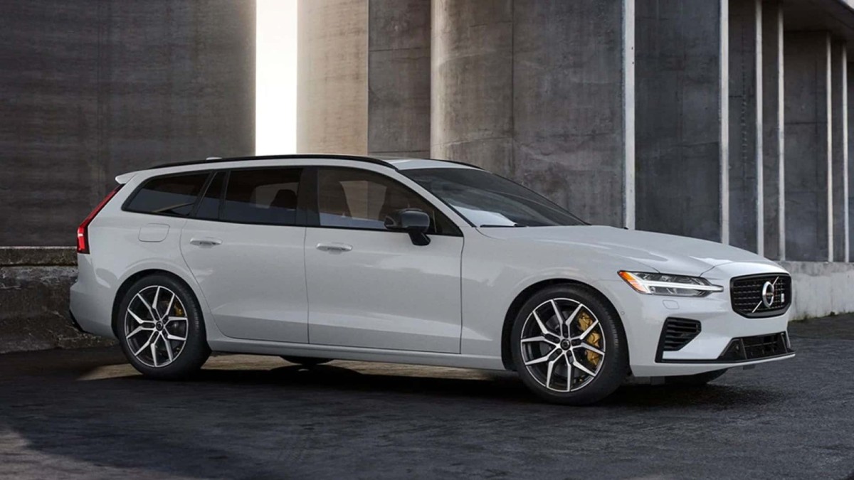 ولوو و تغییر مسیر به سوی برقیسازی؛ خداحافظی با V60 Polestar Engineered